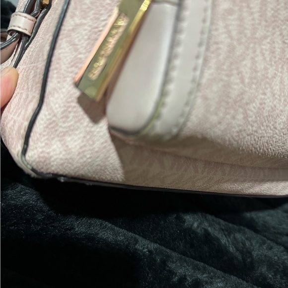 Authentic Michael Kors large Jaycee Backpack in the Powder Blush/Monogram color - Picture 5 of 8